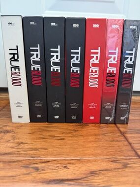HBO True Blood DVD Box Set Collection — Entire Series (season 1-7)